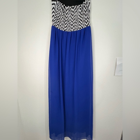 Sweet Storm Chevron Maxi Dress Small Strapless Blue Flowy 47β - Picture 6 of 16
